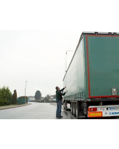Eis LKW entfernen, Eisplatten vom LKW entfernen durch Sprühen